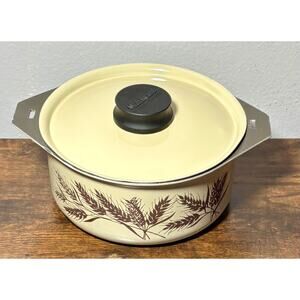 Vintage Multiware 8” Harvest Wheat Enamel Coated Aluminum Casserole Dish